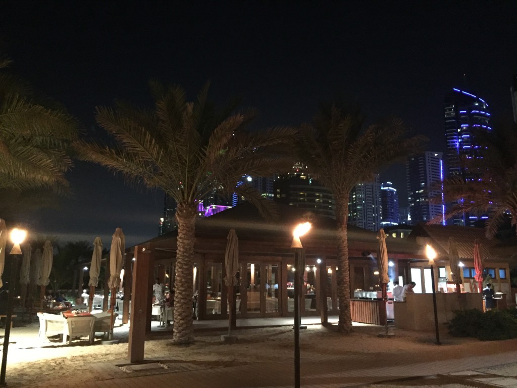 Ritz Carlton Dubai - www.miss-phiaselle.com - Beach Grill - Dinner - Candlelight - Oceanfront Dining Dubai - Skyline