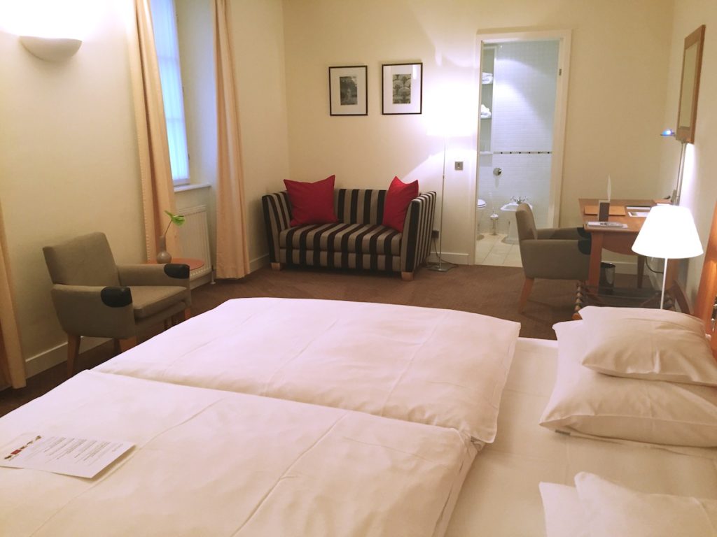 Hotelzimmer - Junior Suite - Das Triest - Wien - Miss Phiaselle