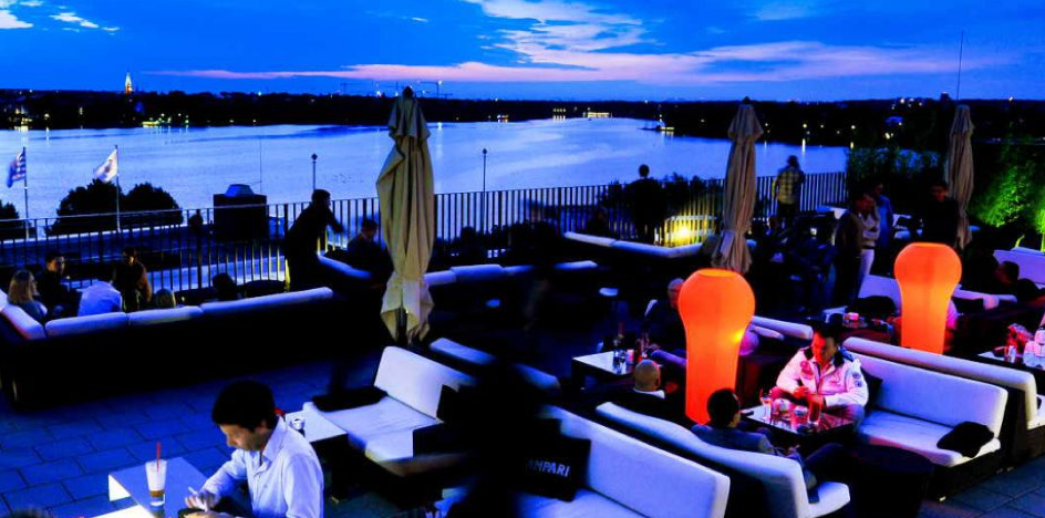The George Hotel Hamburg-Campari Lounge-Besten Dachterrassen Hamburgs