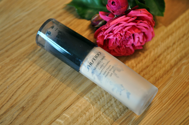 Aufgerbaucht im Juli Shiseido Synchro Skin Lasting Liquid Foundation (Neutral 3)