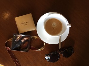 Bateel Datteln - www.miss-phiaselle.com - Datteln - Dubai - Coffee - Sunglasses - Ritz Carlton