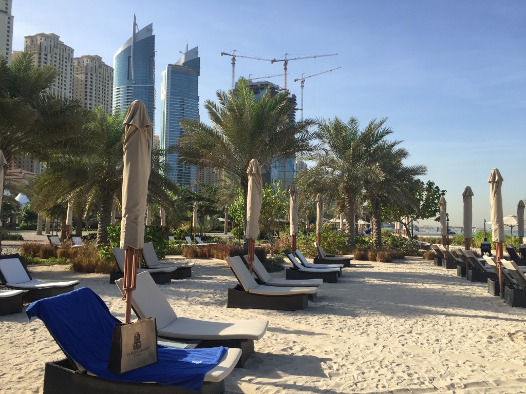 Dubai Marina Beach - www.miss-phiaselle.com - The Palm - Ritz Carlton Beach Dubai