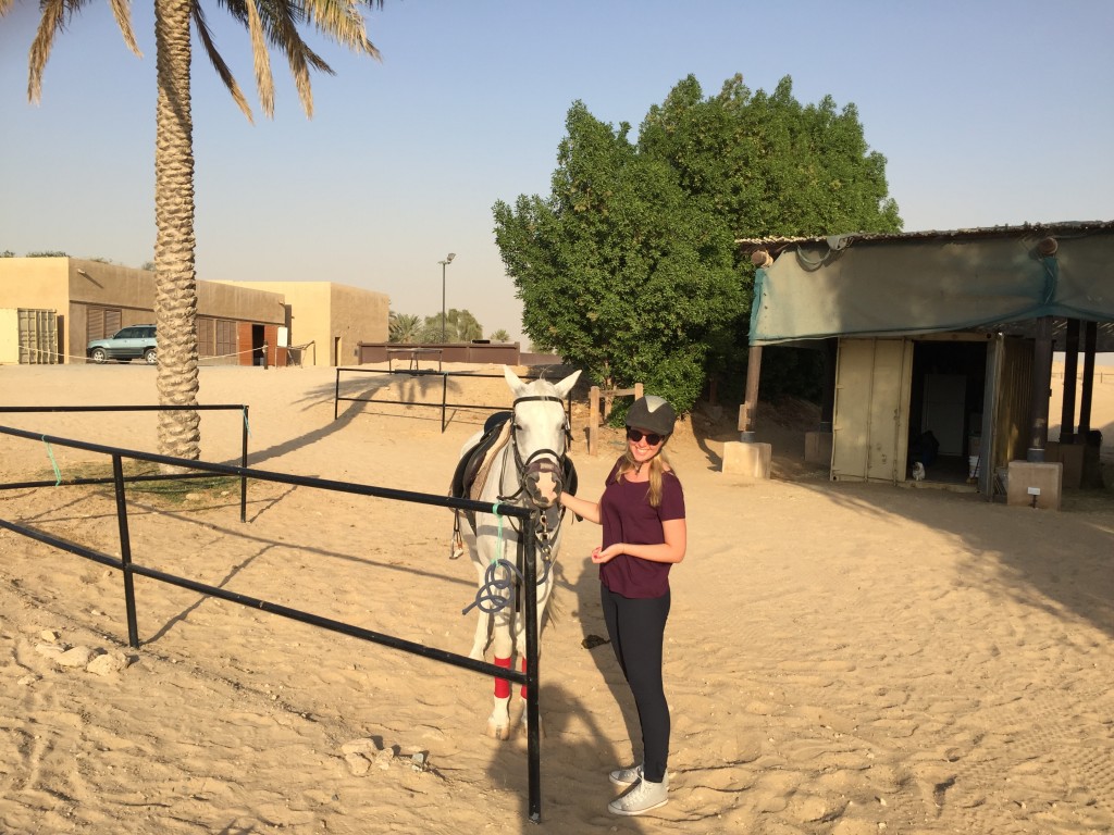 Al Sahra Desert Resort - www.miss-phiaselle.com - Desert - Horseback Riding - Sunset - Dubai