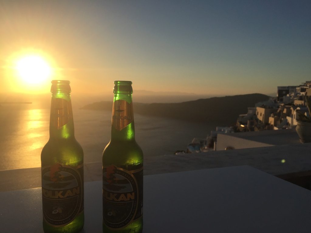 Sonnenuntergang Santorini - Sonnenuntergang Santorin - Caldera-View - Kraterrand Santorini - Volcano Beer - Miss Phiaselle - Imerovigli Sonnenuntergang
