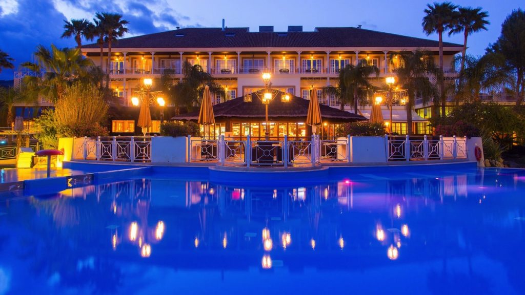 Lindner Hotel Mallorca-Luxushotels Mallorca-Hoteltester-Reiseblogger-Hoteltest Mallorca-Lindner Hotel Mallorca Außenpool