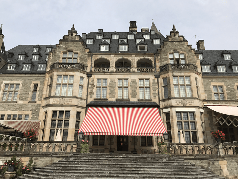 Schlosshotel-Kronberg-Small-Luxury-Hotels-of-the-World-Miss-Phiaselle-Reiseblogger-Luxushotels