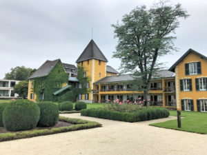 Tipps fuer den Woerthersee_Oesterreich_Woerthersee_Seenurlaub Oesterreich_Schloss Velden